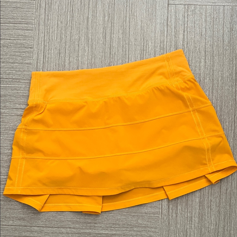 Lululemon Woman Skirt